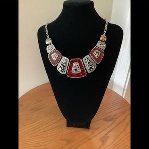 😊Fashion necklace with red & black resin, 20”+ a 2” extension.